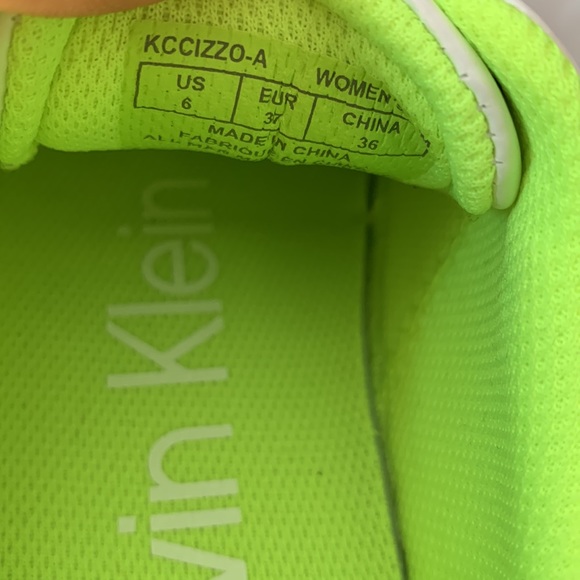 NWT CALVIN KLEIN low top sneaker - Picture 7 of 9